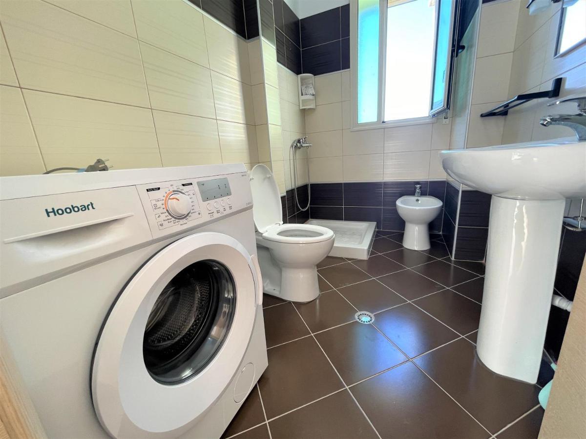Mike Apartment Vlore Bagian luar foto