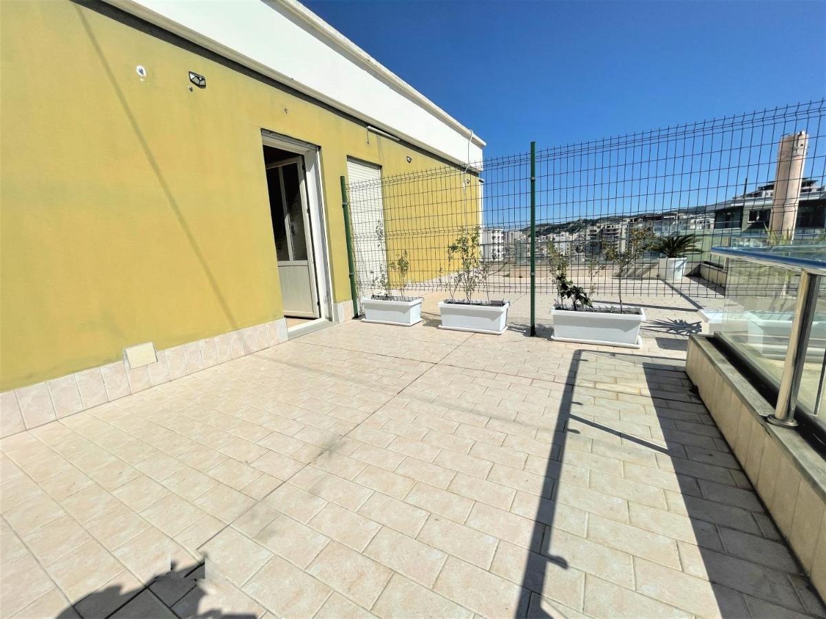 Mike Apartment Vlore Bagian luar foto