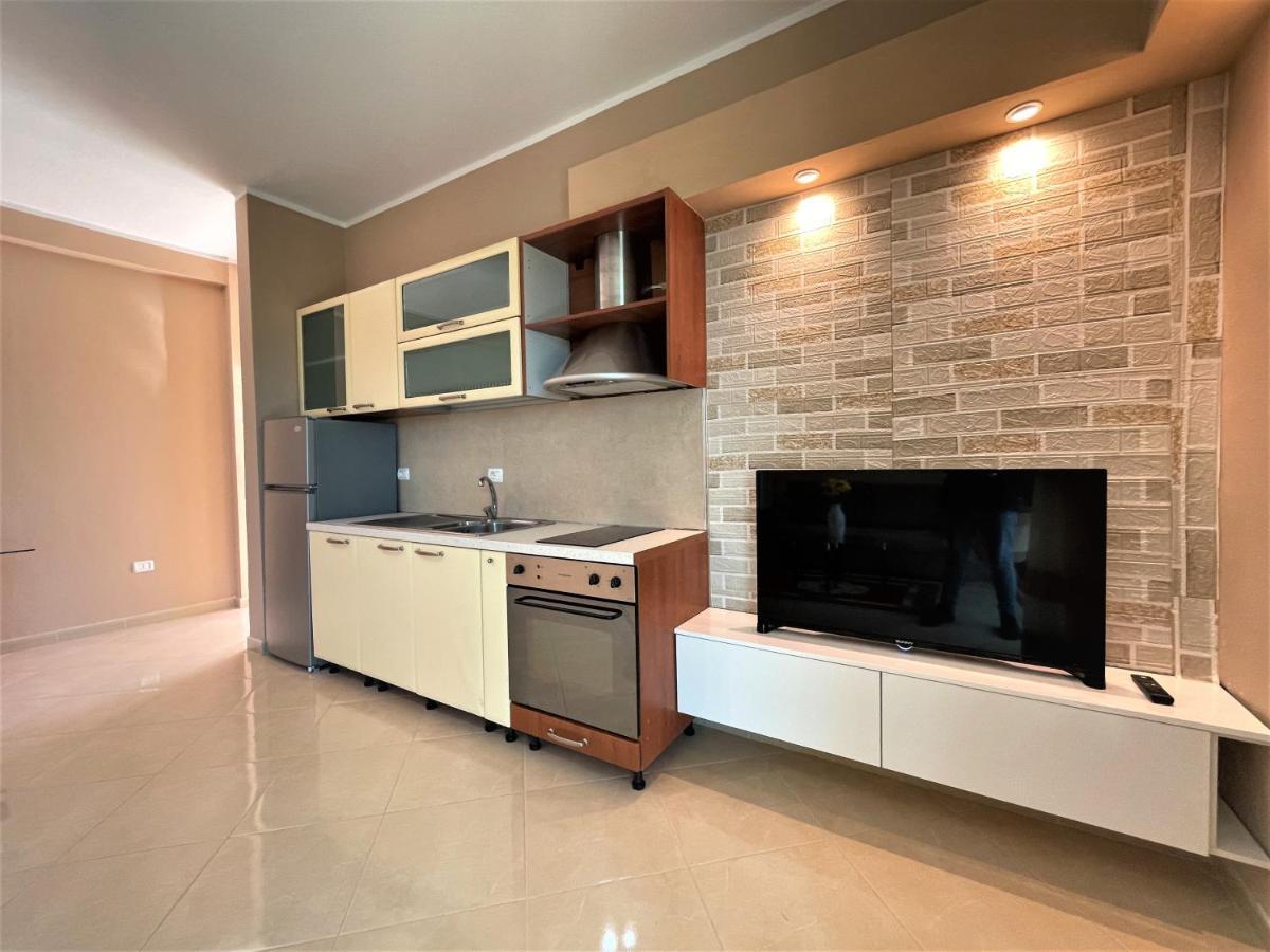 Mike Apartment Vlore Bagian luar foto